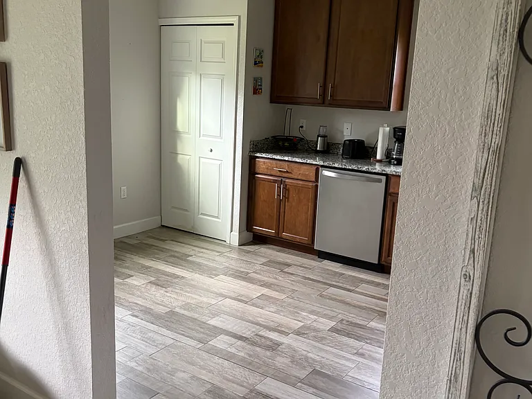132 Crossing Dr — Photo 15