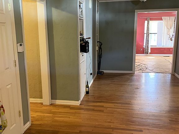 4th image of 520 N 12th St