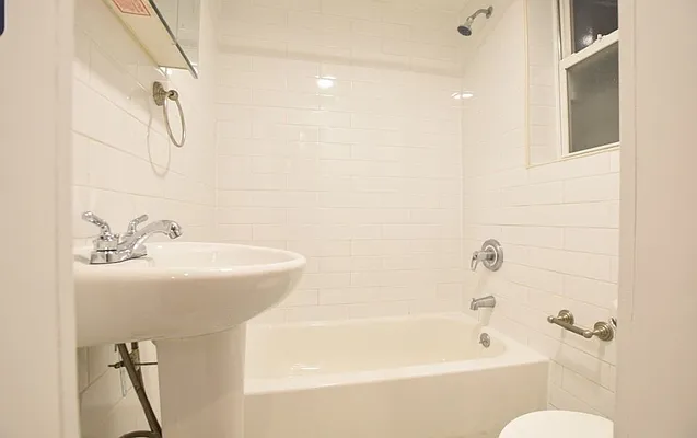 Rented by Cheskel Meisels, LREB | media 6
