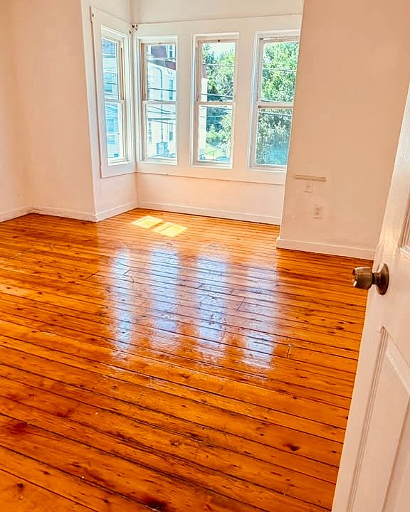 1st image of 502 4th St #11630406