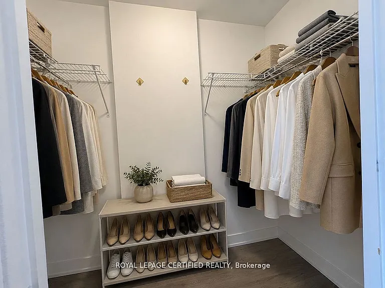 180 Veterans Dr #307 — Photo 10