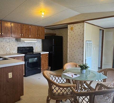 3rd image of 6687 Quay Rd