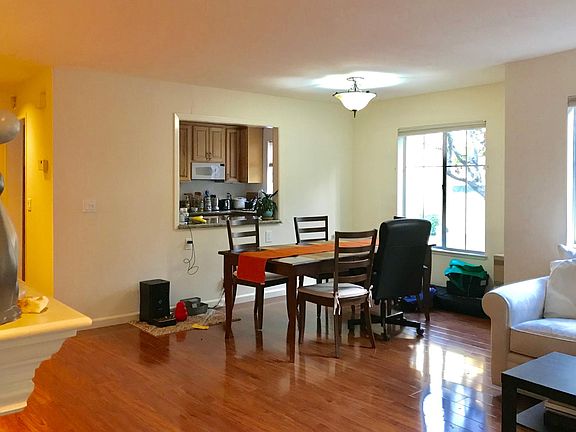 4th image of 271 Sierra Vista Ave APT 8