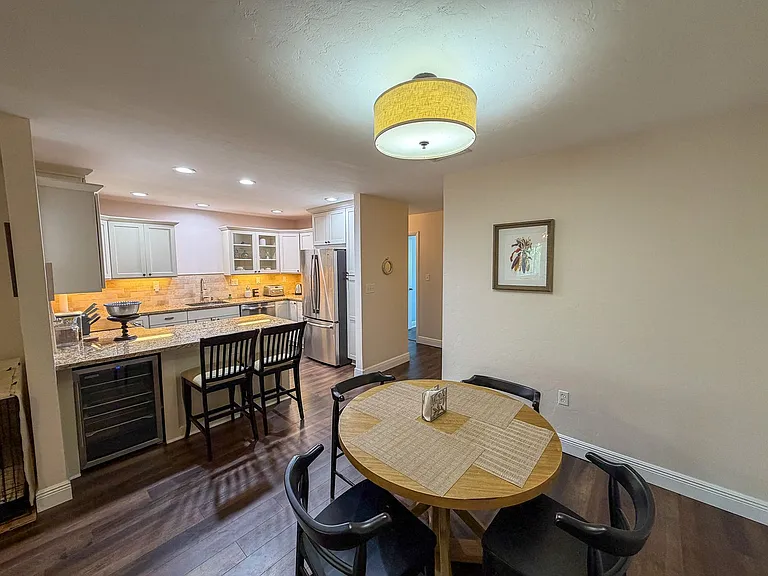 2728 SW 14th Dr — Photo 3
