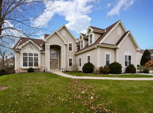 W127N6269 Sumac St, Menomonee Falls, WI 53051