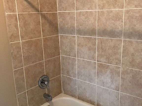 5th image of 3641 N 15th St APT 3R