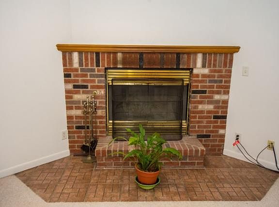 4th image of 2427 S Brookfield St