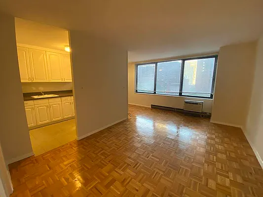 Rented by Level Group | media 1