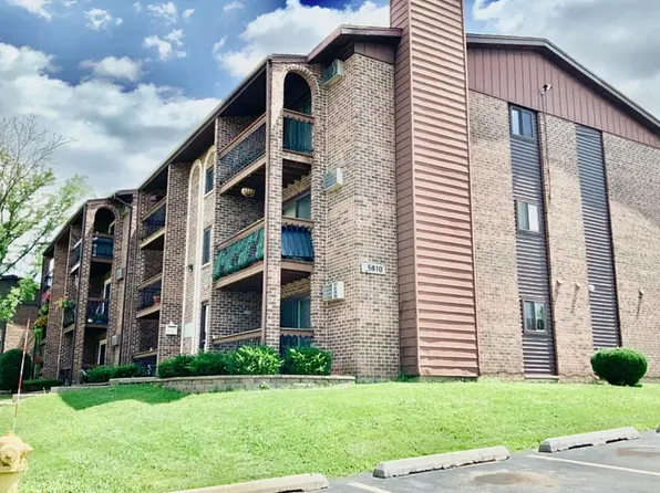 15824 Orlan Brook Dr APT 2W, Orland Park, IL 60462