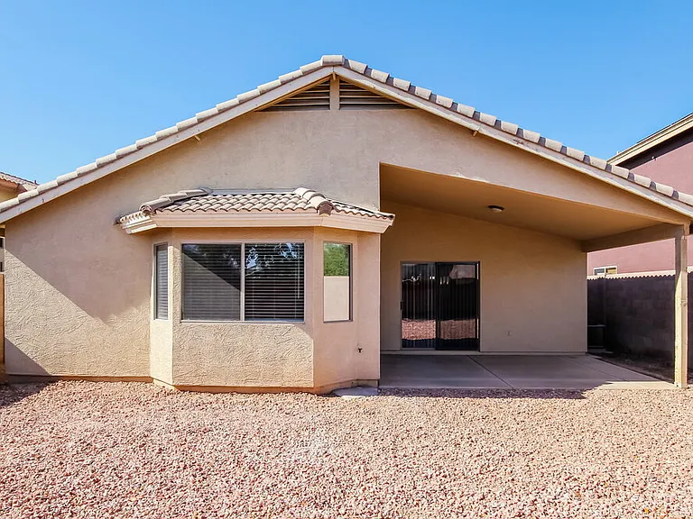 2525 S 109th Dr — Photo 18