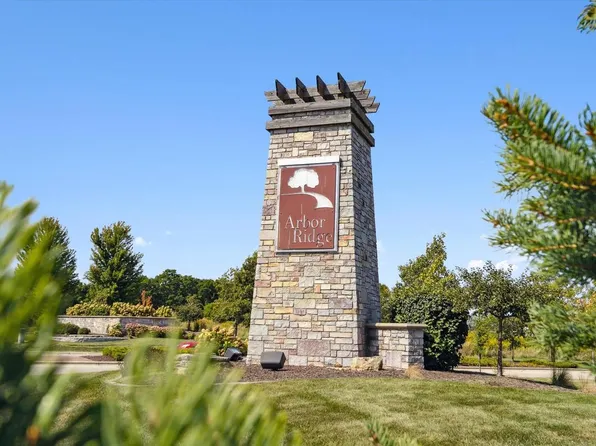 L15 Arbor Ridge Way #15, Janesville, WI 53548