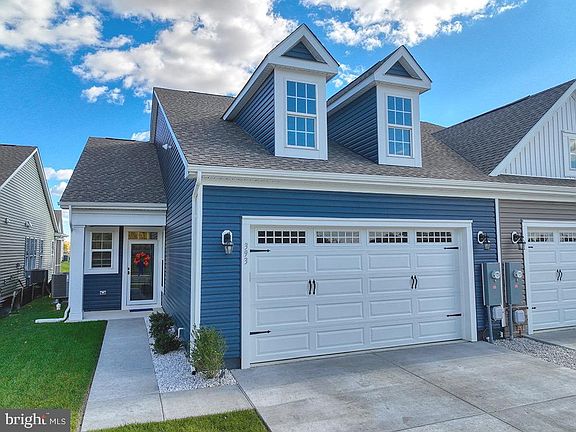 2nd image of 393 Heritage Shores Cir