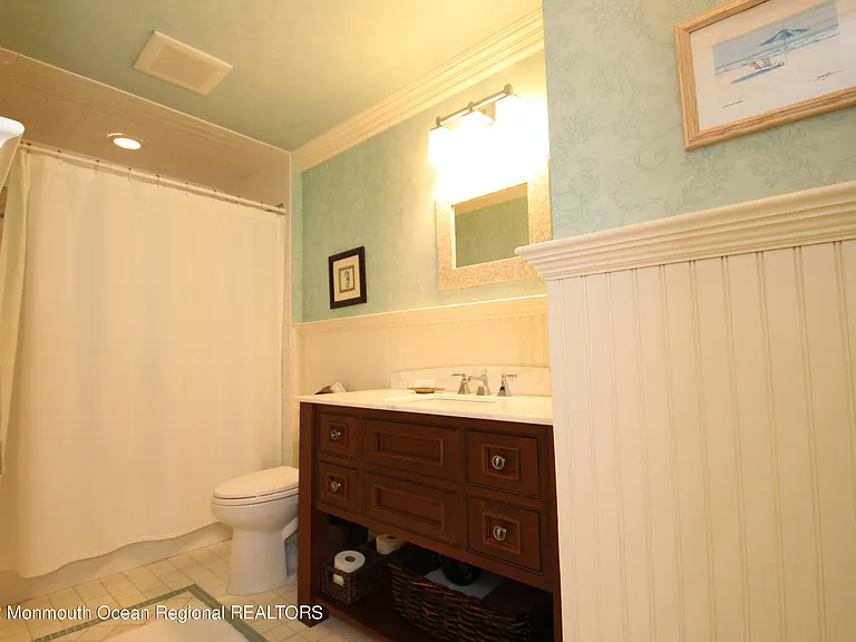 106 Stockton Blvd — Photo 16