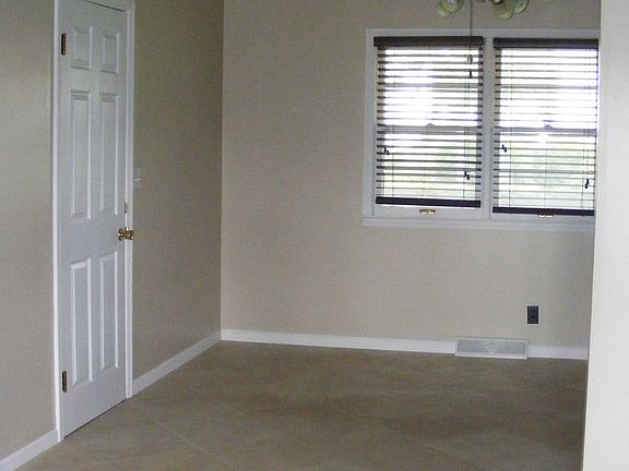4th image of 755 Englewood