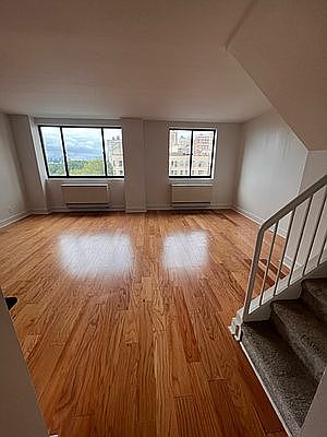 1st image of 323 W 96th St Ph 6