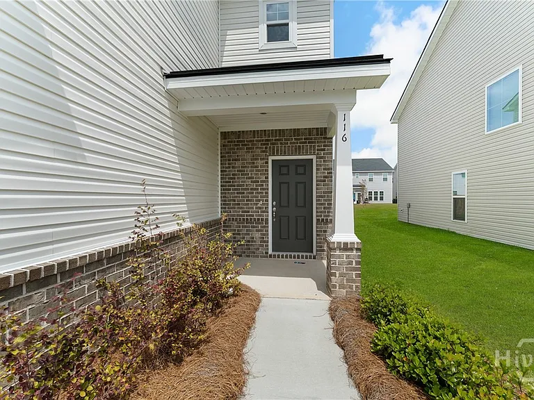 116 Peabody St — Photo 3