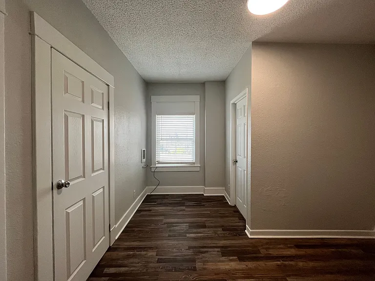 1010 W Boone Ave — Photo 15