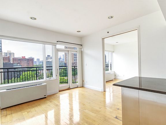 3rd image of 189 Bridge St APT 8C
