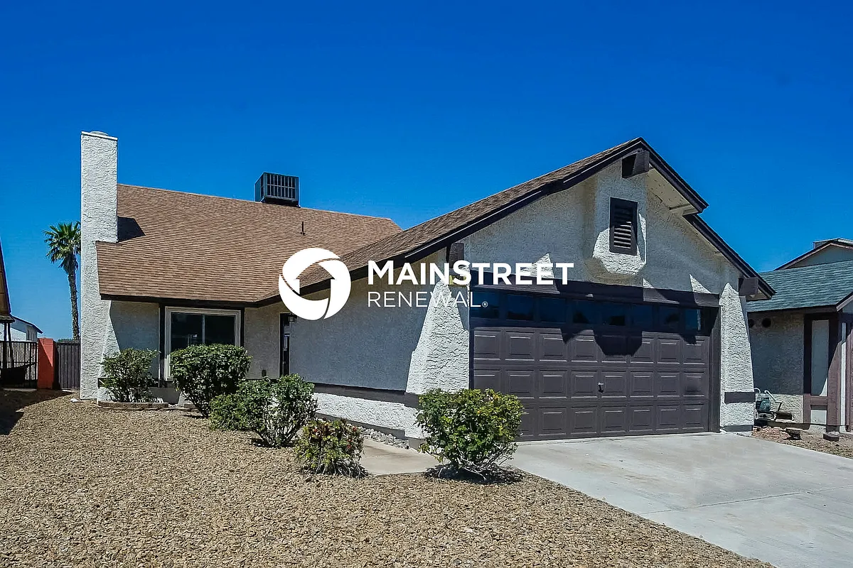 Front View - 910 Clipper Dr
