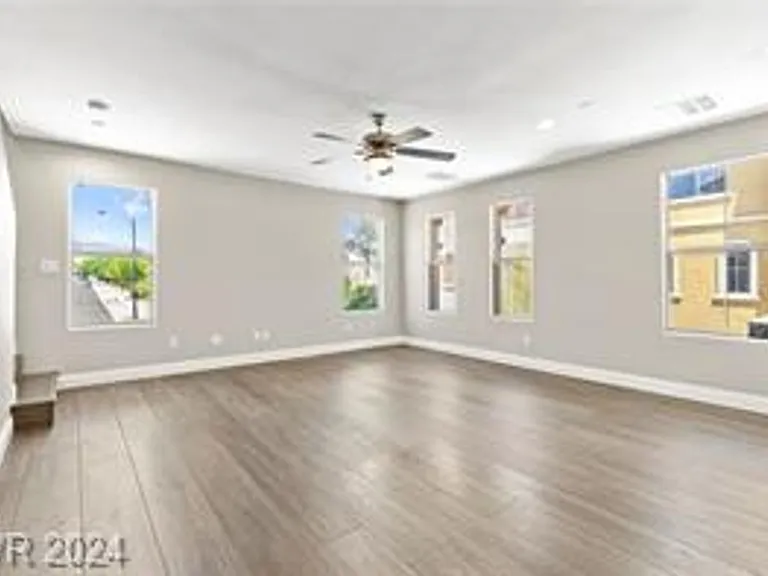 8937 Jennifer Anne Ave — Photo 4