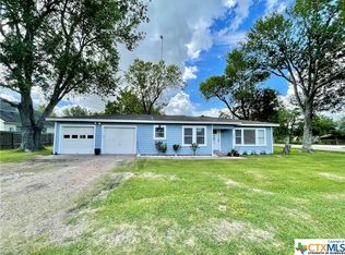 4801 Lone Tree Rd, Victoria, TX 77901