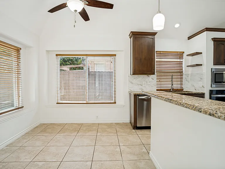 5905 Sandalwood Dr — Photo 11