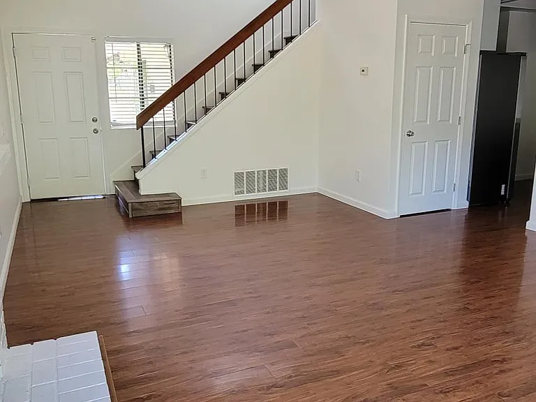 3634 Cheshire Ave — Photo 2