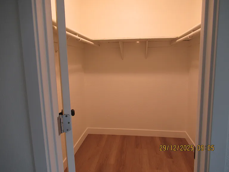 2 bed, 2.0 bath, 980 sqft, $2,200 — Photo 9