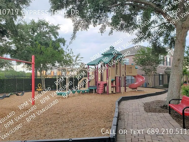 10719 Cypress Trail Dr — Photo 17