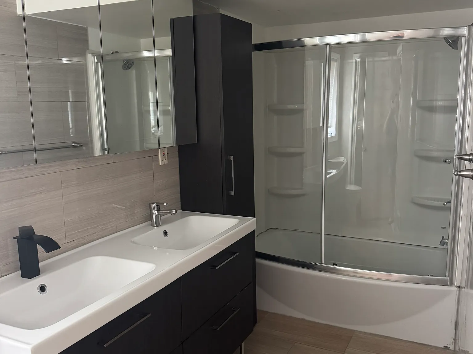 3 bed, 1401 sqft, $1,950 — Photo 2