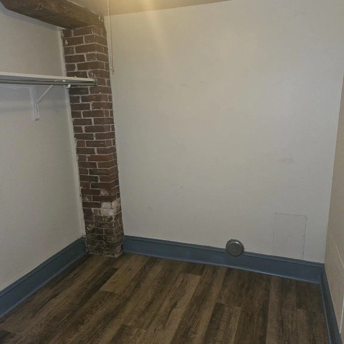 1 bed, 1.0 bath, 976 sqft, $1,150 — Photo 3