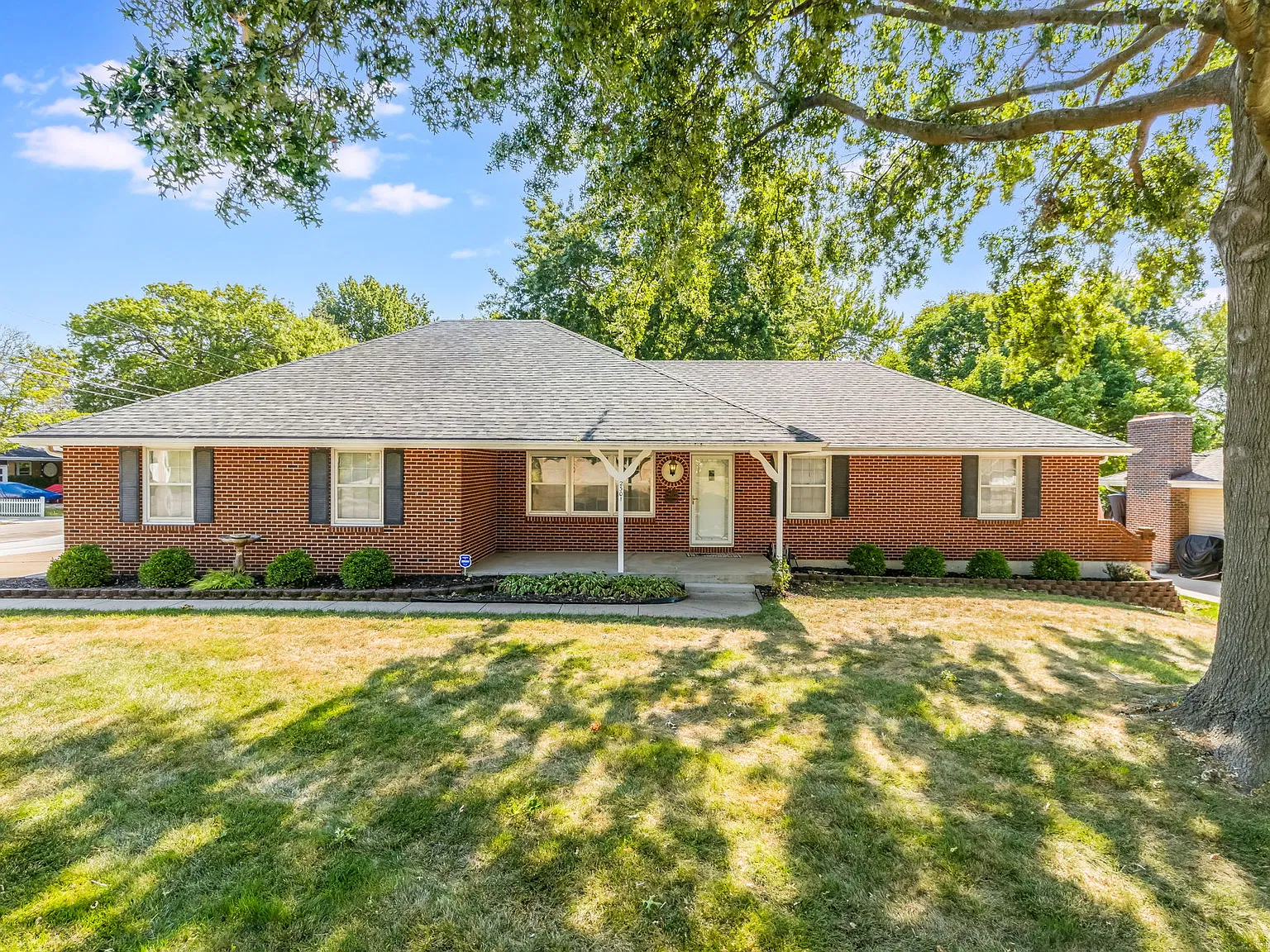4 bed, 2504 sqft, $2,500 — Photo 1