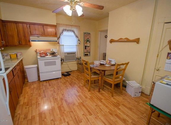 2nd image of 310 Reasor Ave