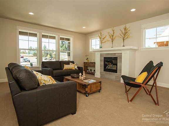 2nd image of 20612 Cougar Peak Dr