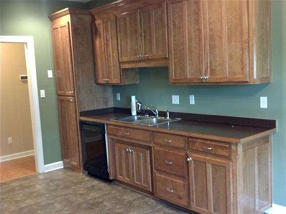 5th image of 501 Amberley Ct