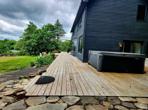 60 Strawberry Lane, Westerlo, NY 12193