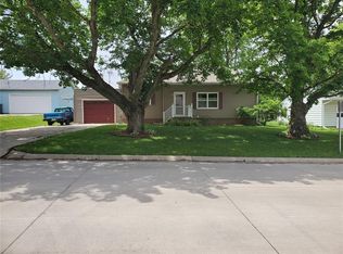 204 Wilson St, Williamsburg, IA