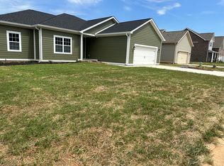 8749 Merrill Cir, Bowling Green, KY 42104