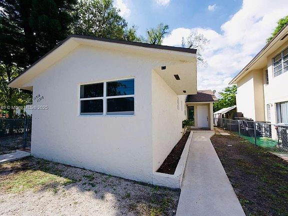 3rd image of 11316 Peachtree Dr #2