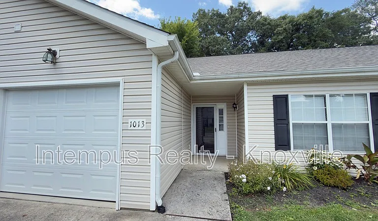 1013 Ashley Michelle Ct — Photo 1