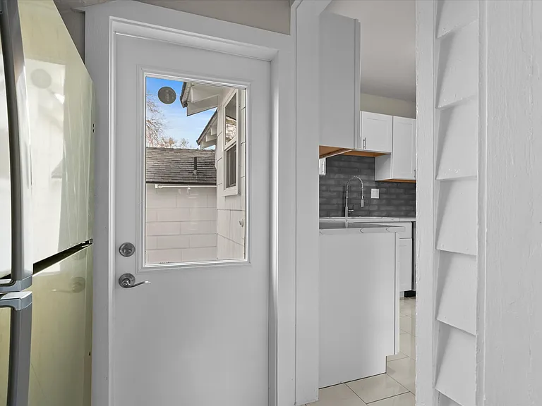 545 Modoc Ave — Photo 21