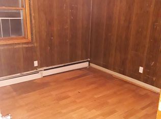 542 E School St APT 3, Woonsocket, RI 02895