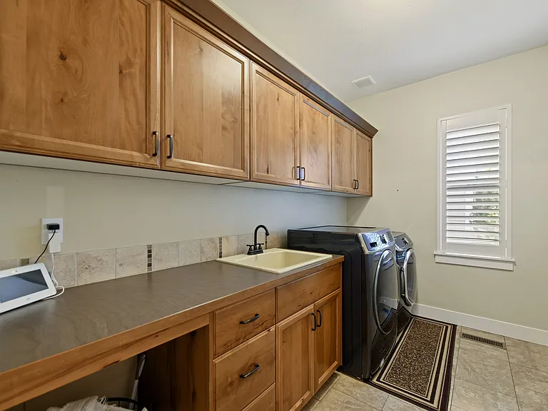 296 E Grove Creek Ln — Photo 8