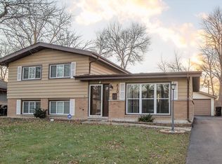 410 Sandburg St, Park Forest, IL