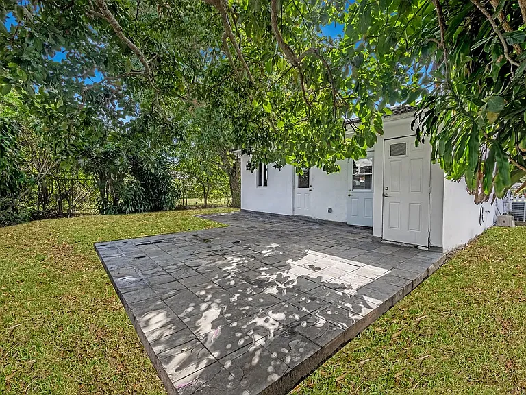 8861 SW 127th Ter — Photo 114