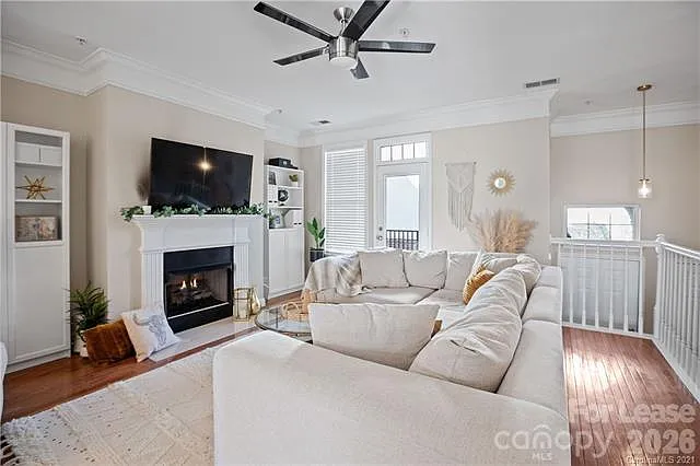 Richmond Hill — Photo 4