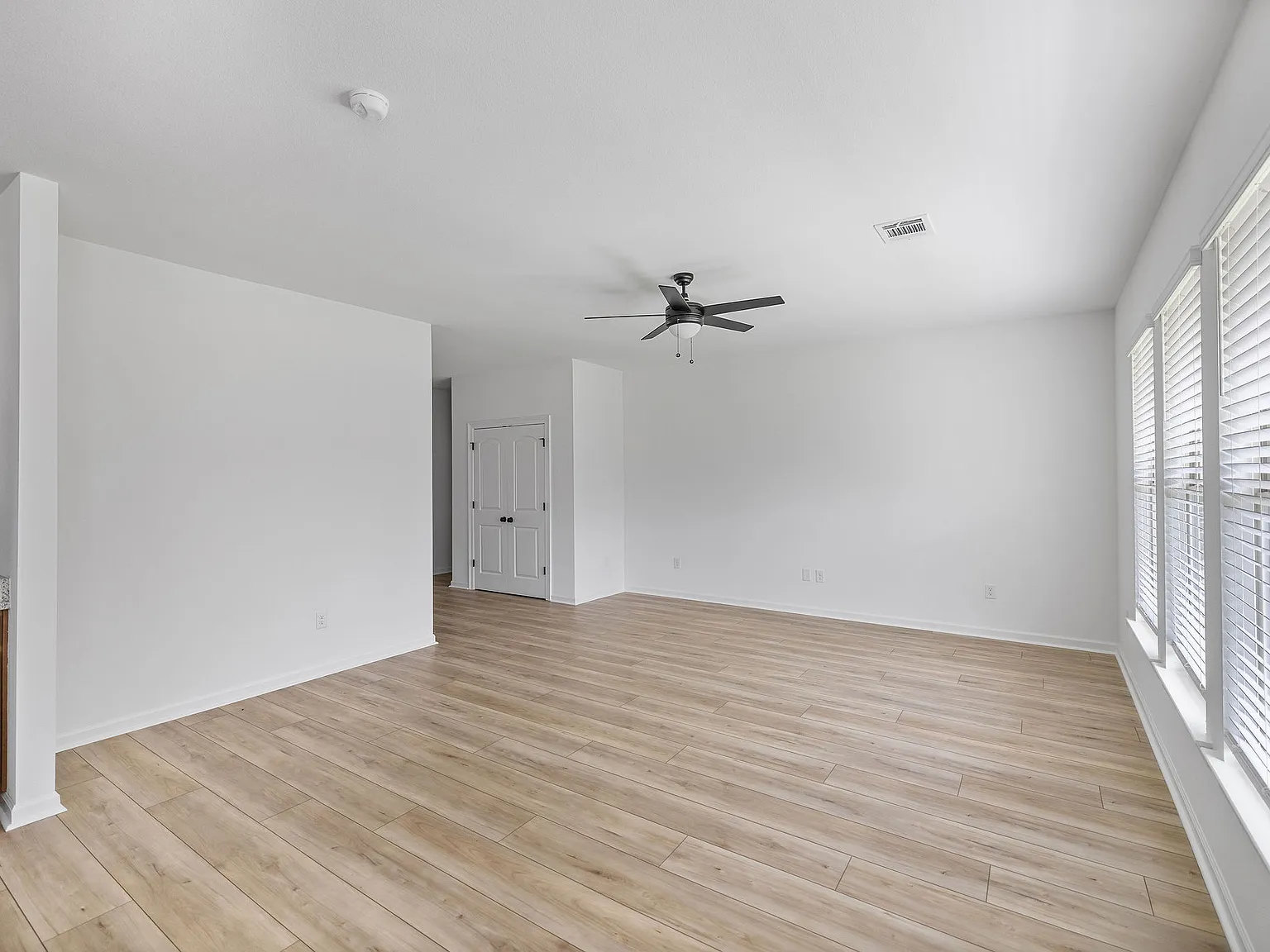 182 Southgate Drive - 1 — Photo 4