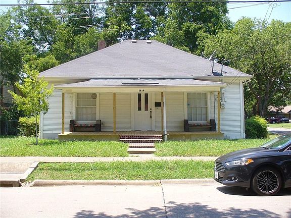 2nd image of 1419 N College St