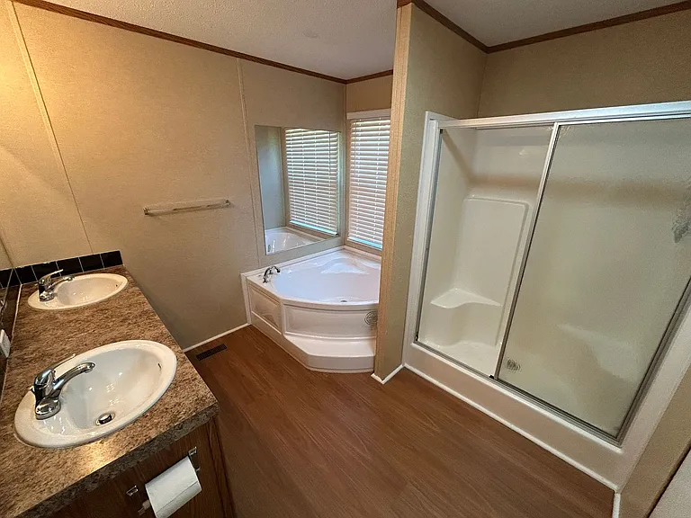 1386 Cherrytree Rd NE — Photo 12