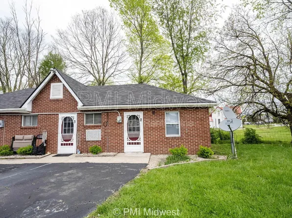 2142 W Us Highway 40 APT 2, Greenfield, IN 46140
